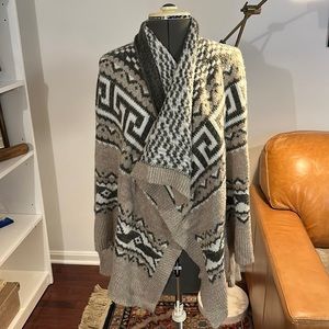 Abercrombie drapey sweater, gray/taupe/white. super soft size extra small 🤩